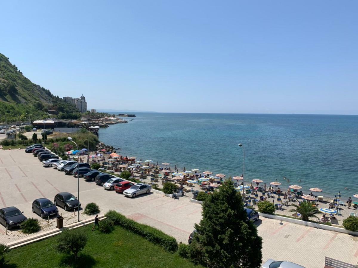 Hotel Ferrara Дуррес Екстер'єр фото