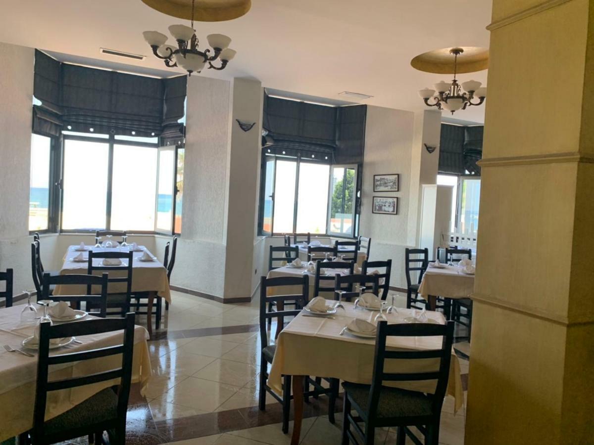 Hotel Ferrara Дуррес Екстер'єр фото