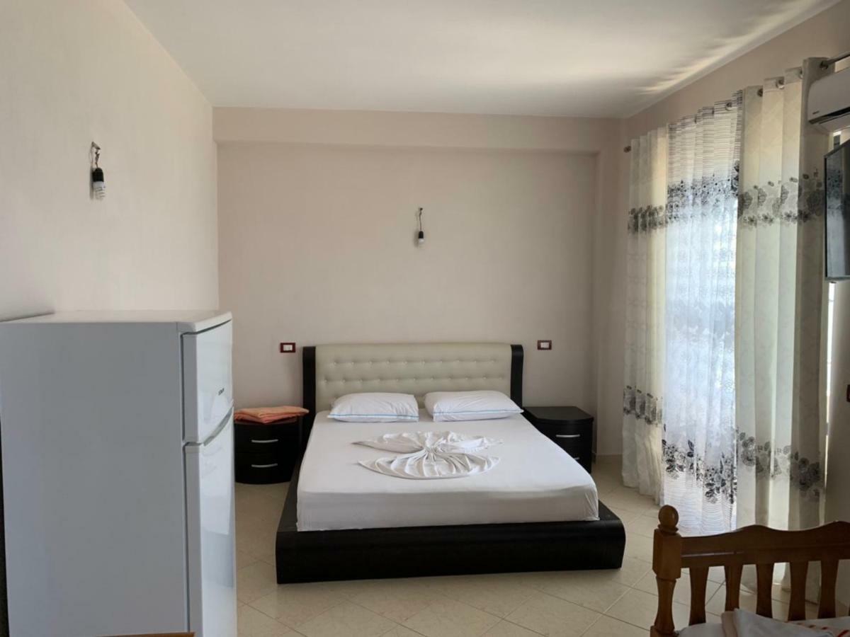 Hotel Ferrara Дуррес Екстер'єр фото